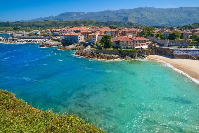 Paisaje de la costa de Llanes
